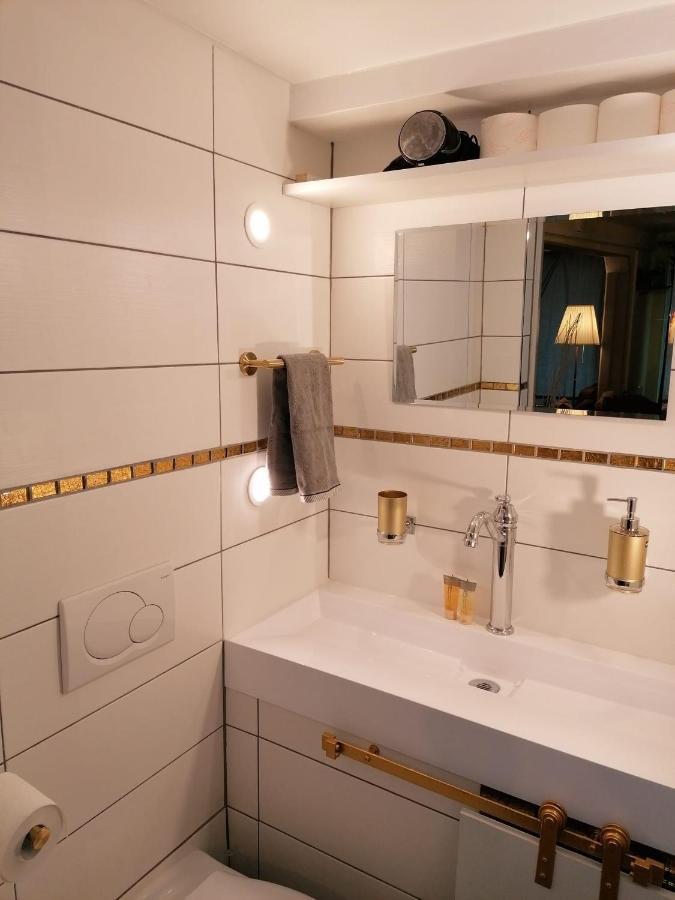 Ravissant Studio neuf, entièrement equipé, fonctionnel de 40 m2 avec entrée indépendante dans la campagne campagnes Massonnens Extérieur photo